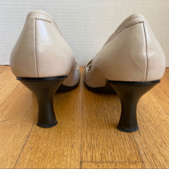 Enzo Angiolini || EA Flexo; Toe Buckle; Leather Kitten Heels; Size 6 1/2M - Picture 10 of 17